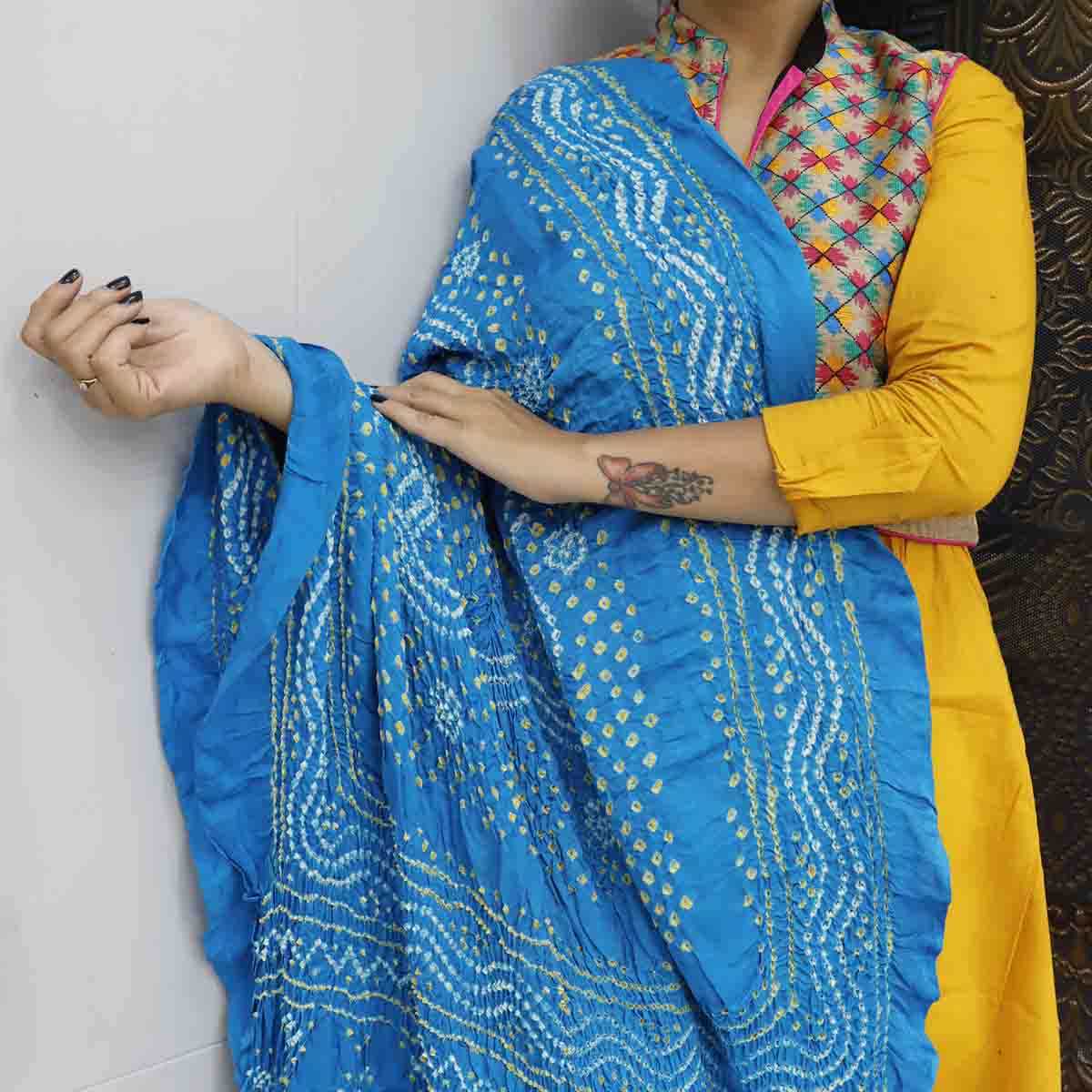 Bandhani Gajji Silk Dupatta With Chandrakhani Pattern Blue (2)
