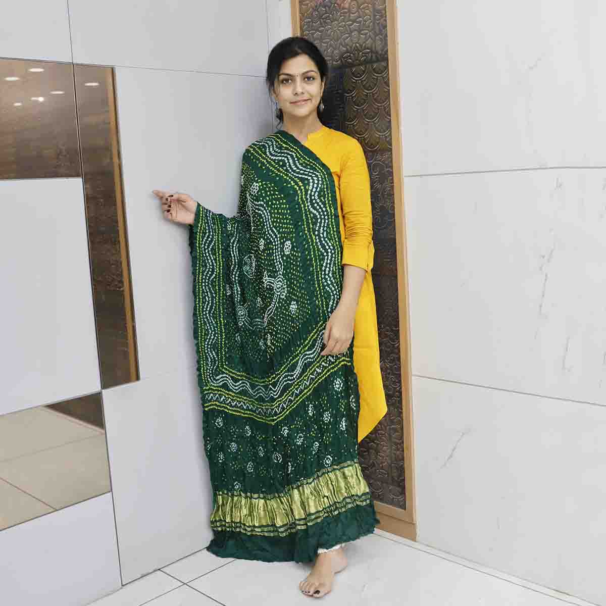 Bandhani Gajji Silk Dupatta With Chandrakhani Pattern Green