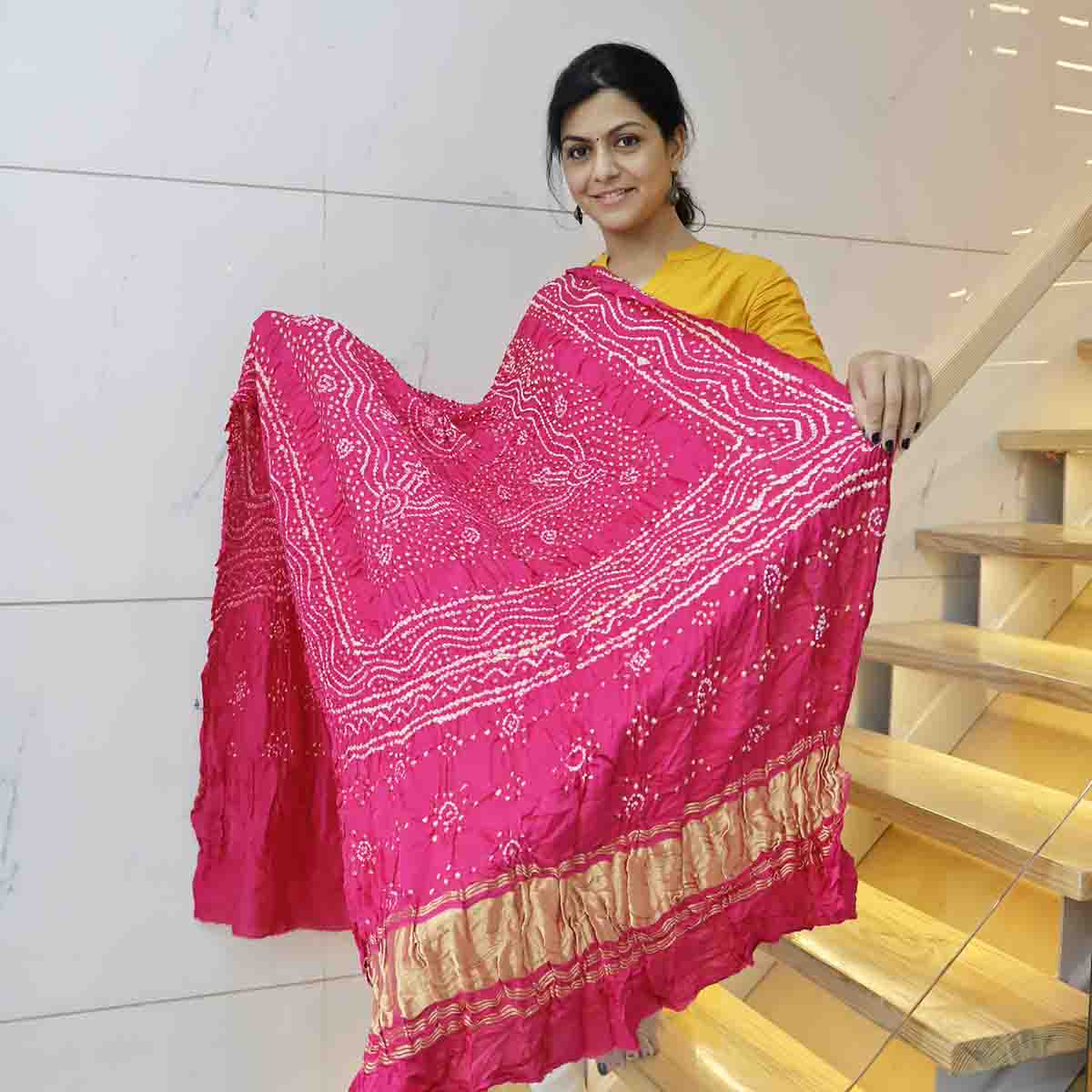 Bandhani Gajji Silk Dupatta With Chandrakhani Pattern Pink