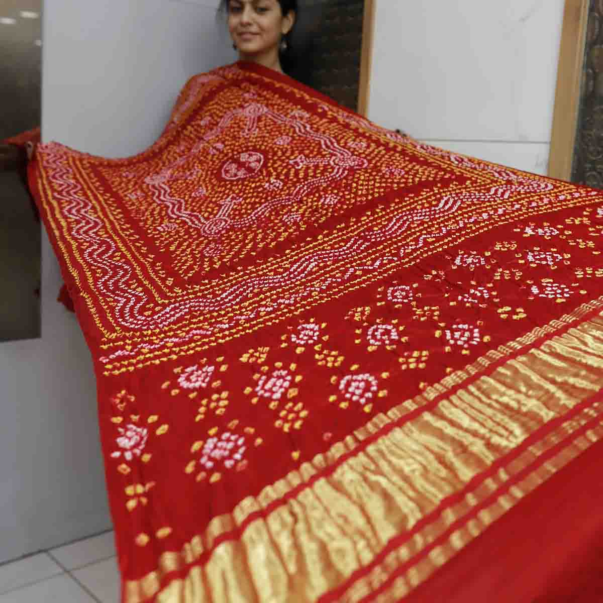 Bandhani Gajji Silk Dupatta With Chandrakhani Pattern Red (2)