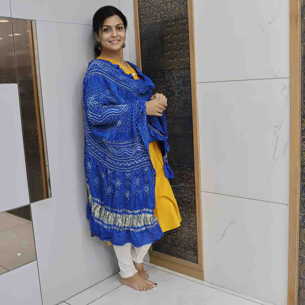 Bandhani Gajji Silk Dupatta With Chandrakhani Pattern Royal Blue
