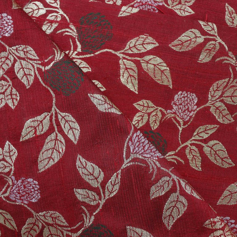 AS45060 Banarasi With Leafy Pattern Red 2.jpg