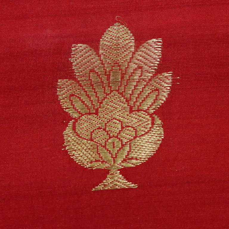 AS45101 Banarasi With Floral Pattern Red 1.jpg